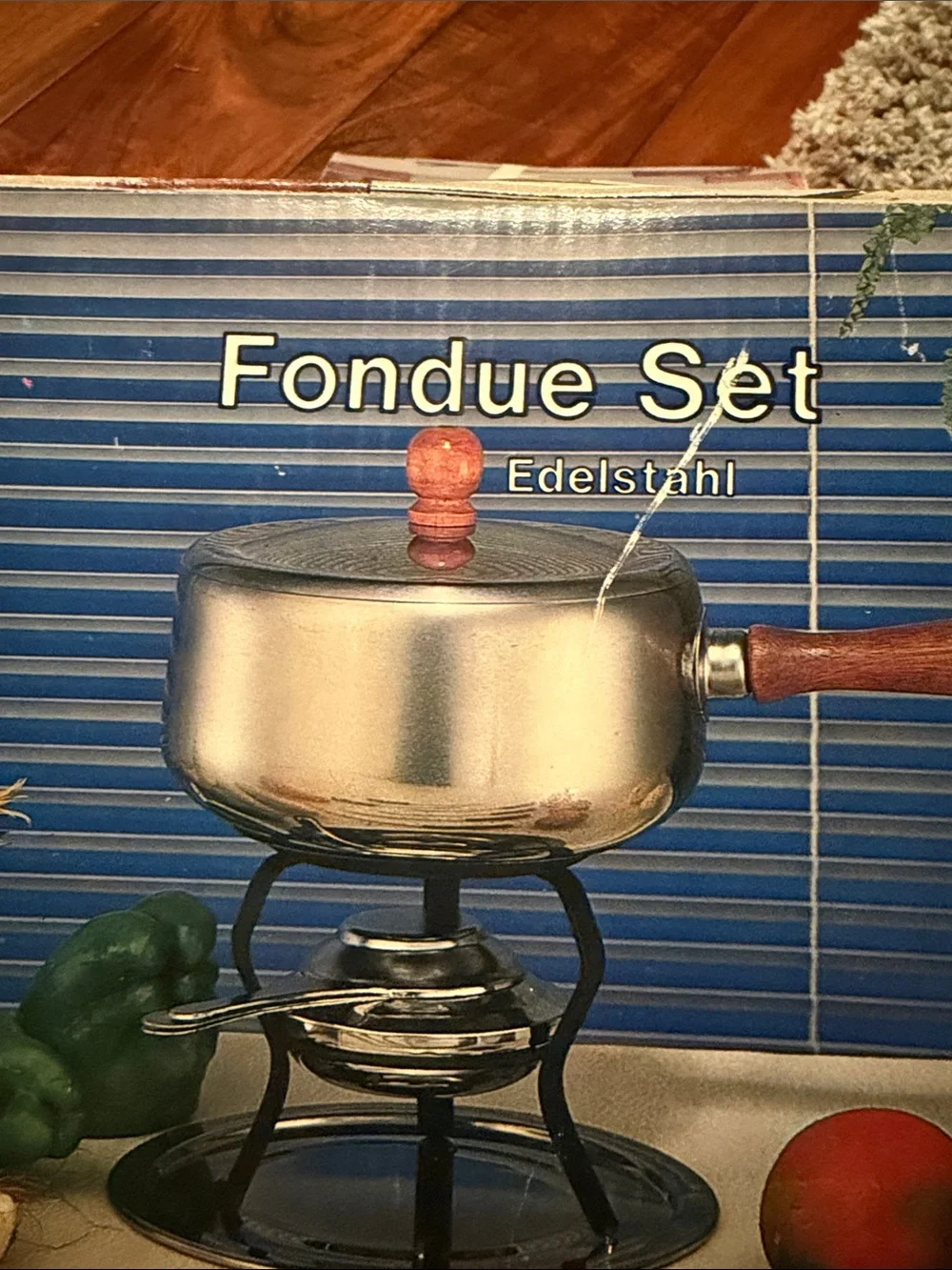 Stainless Steel Fondue Pot with Wooden Handle - Silver